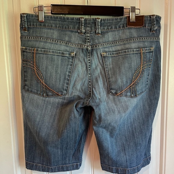 TOMMY Hilfiger Bermuda Jean Shorts 32 14 - Picture 2 of 6